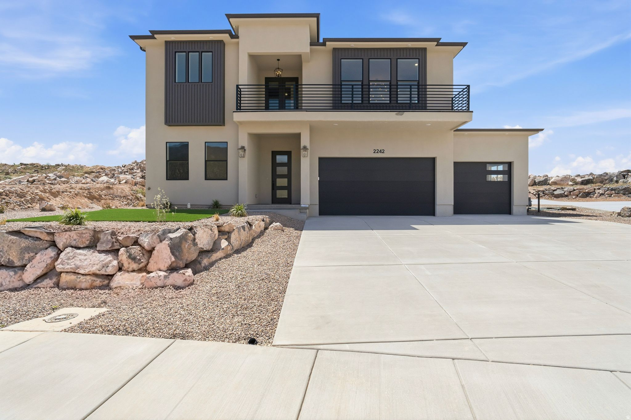 THE BLUFF AT SOUTH MOUNTAIN - Residential