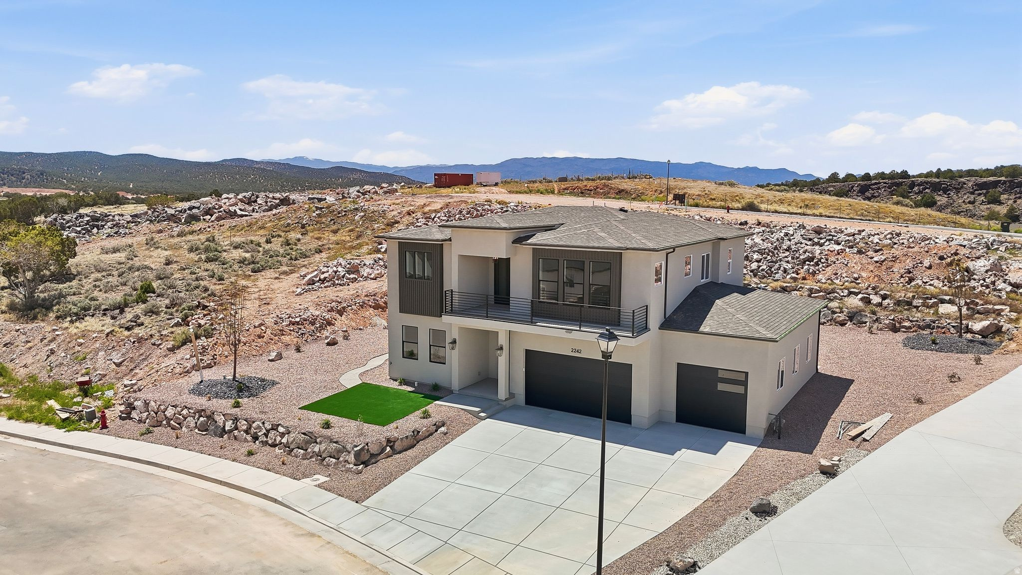 THE BLUFF AT SOUTH MOUNTAIN - Residential