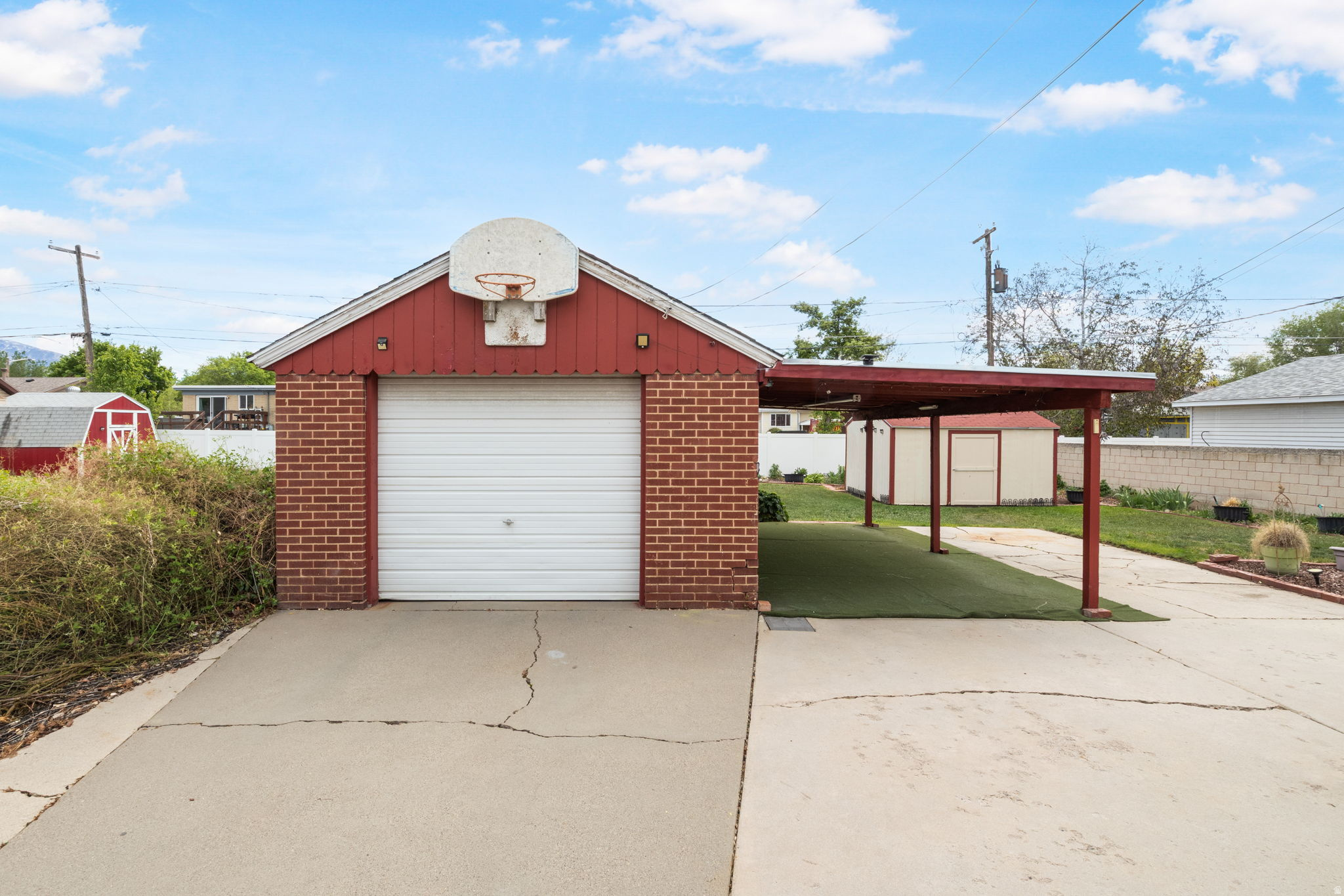 BECKSTEAD SUB - Residential