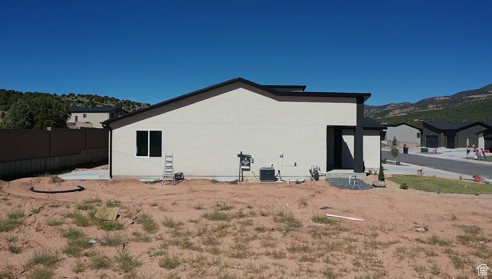 BLACK SAGE - Residential