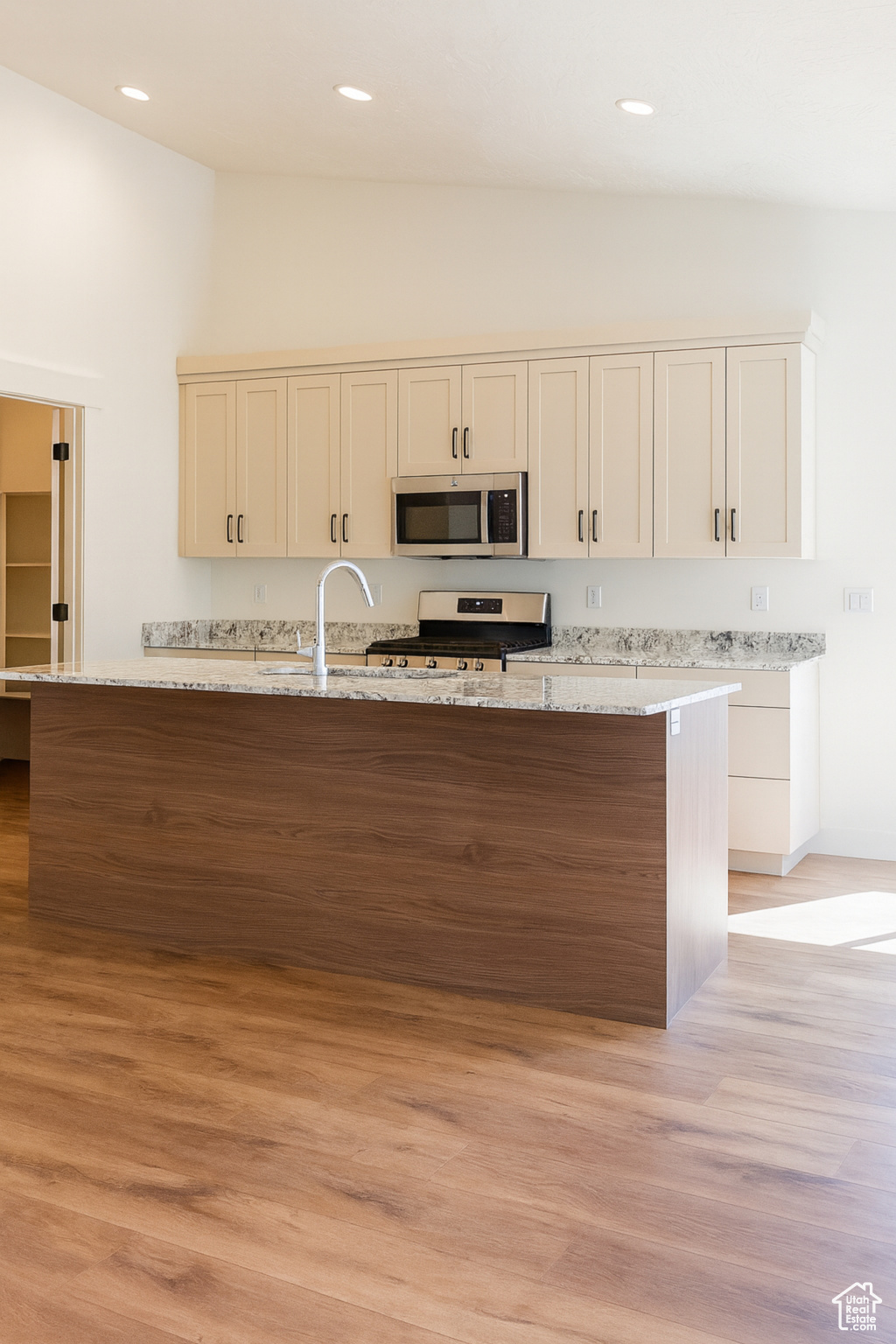 BLACK SAGE - Residential