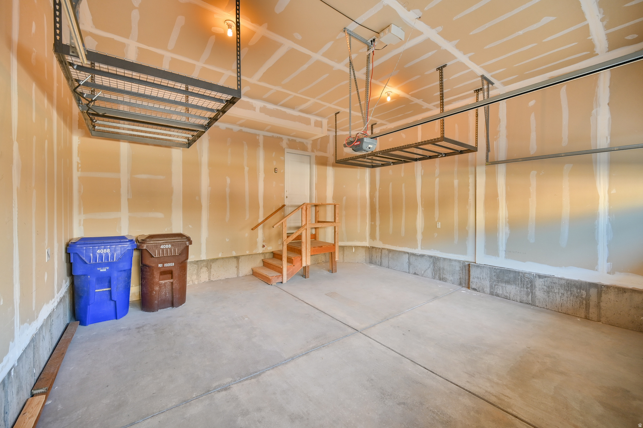 SPRING VALLEY TOWNHOMES - Residential Lease