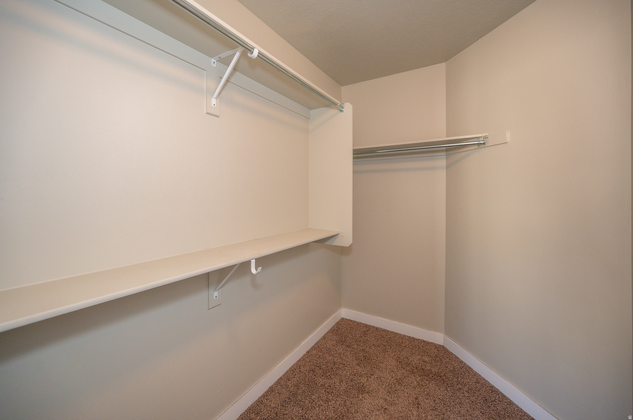 SPRING VALLEY TOWNHOMES - Residential Lease