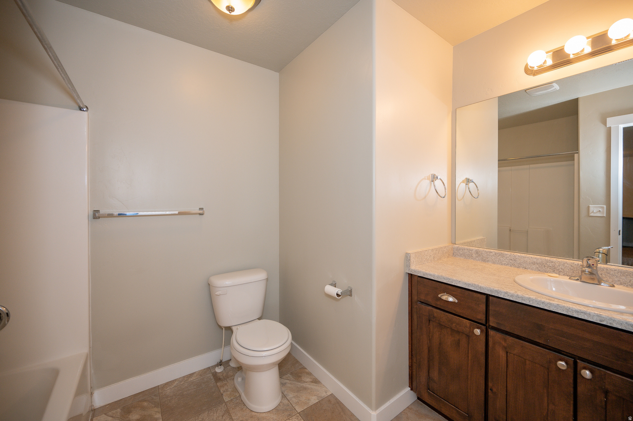 SPRING VALLEY TOWNHOMES - Residential Lease