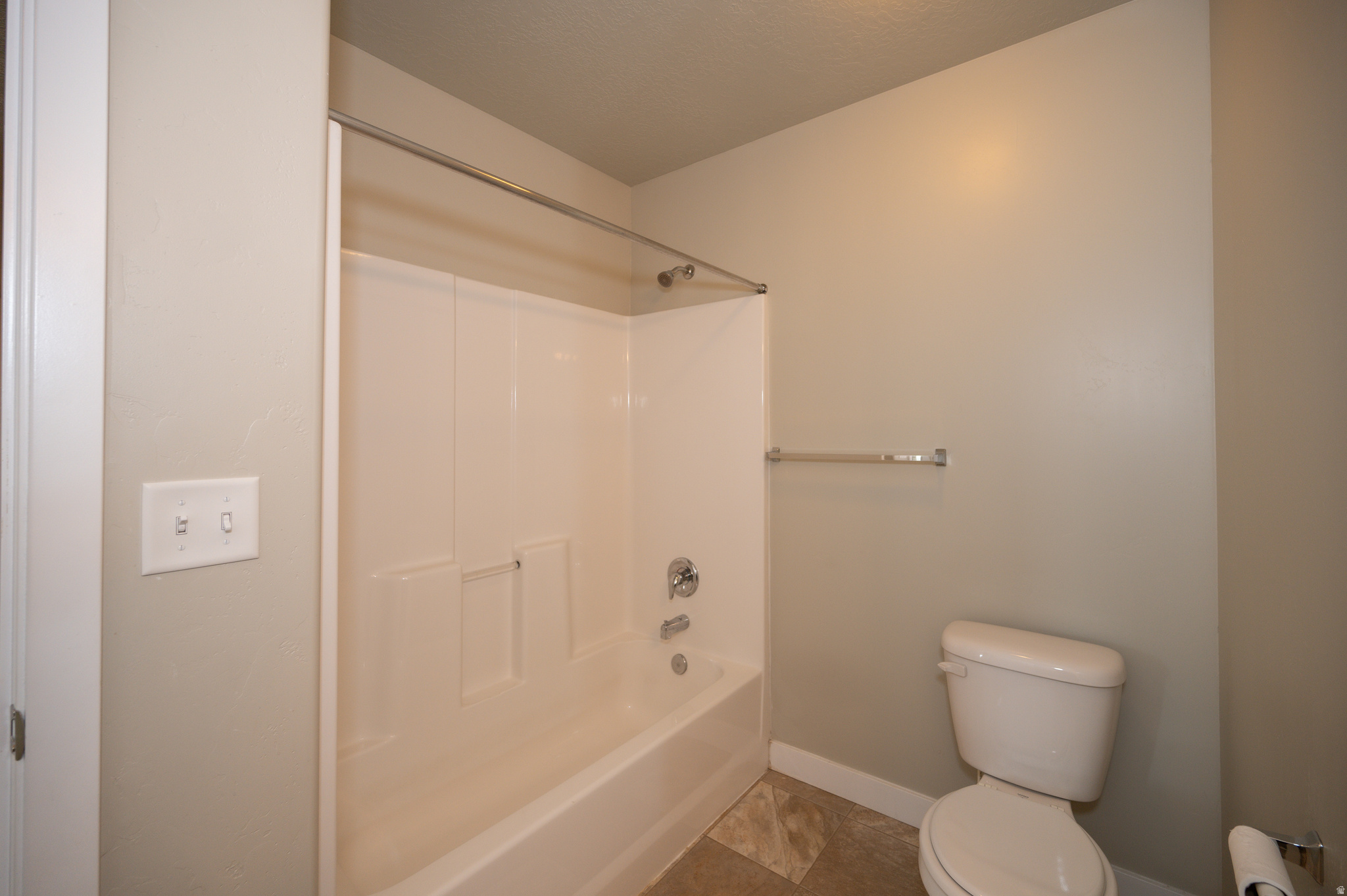 SPRING VALLEY TOWNHOMES - Residential Lease