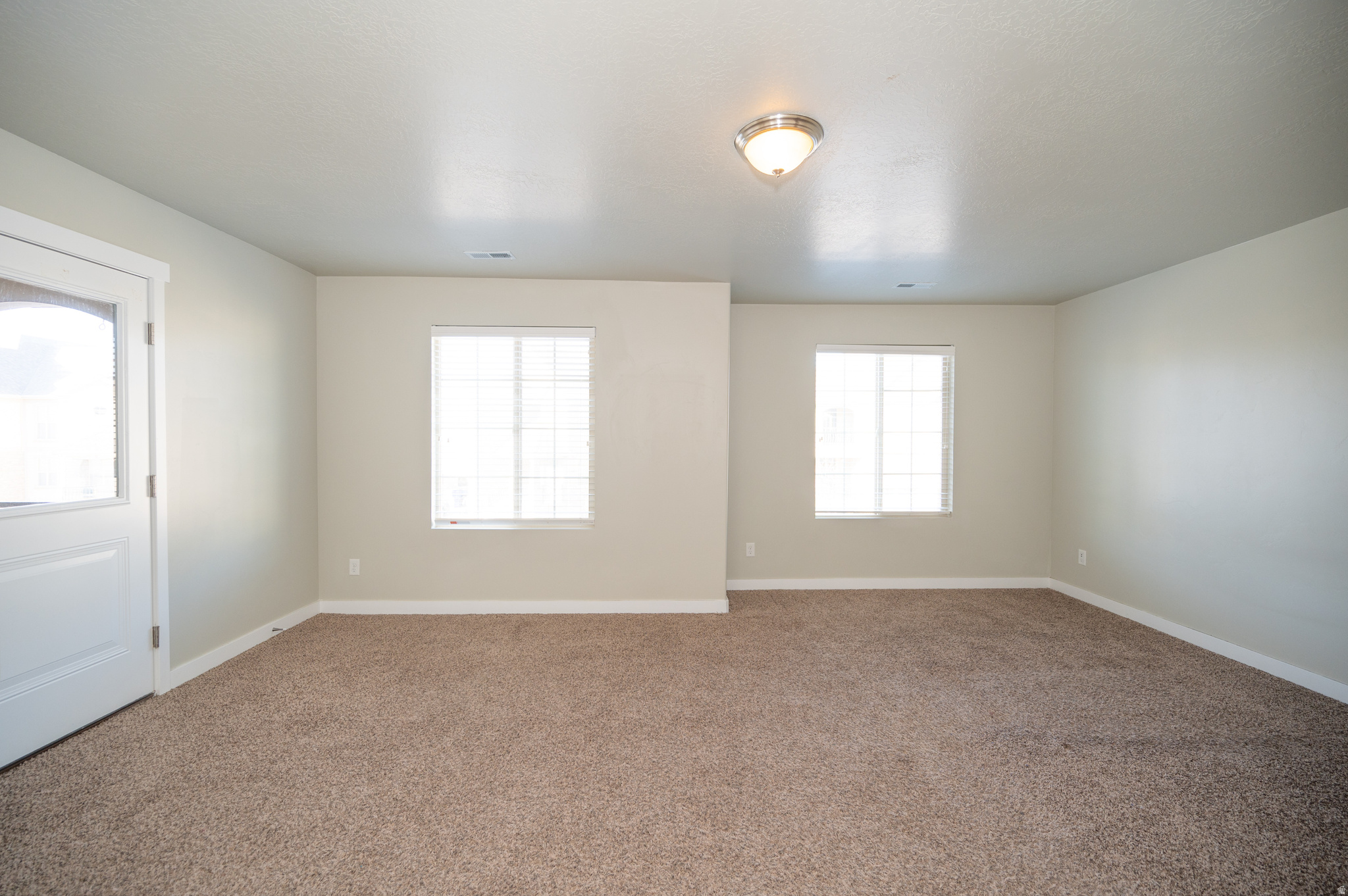 SPRING VALLEY TOWNHOMES - Residential Lease