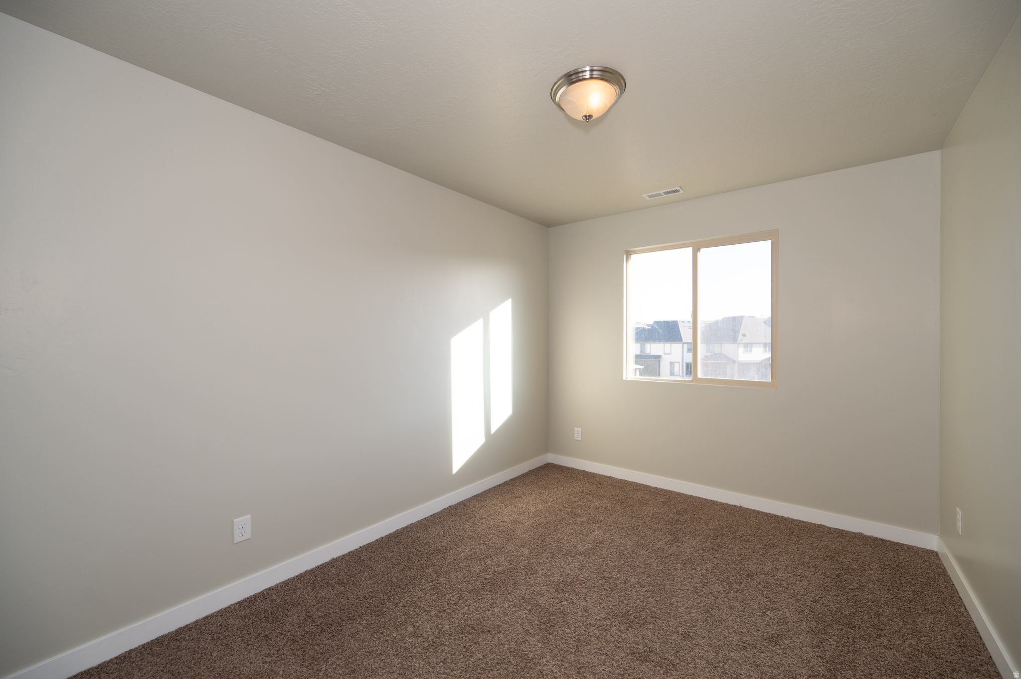 SPRING VALLEY TOWNHOMES - Residential Lease