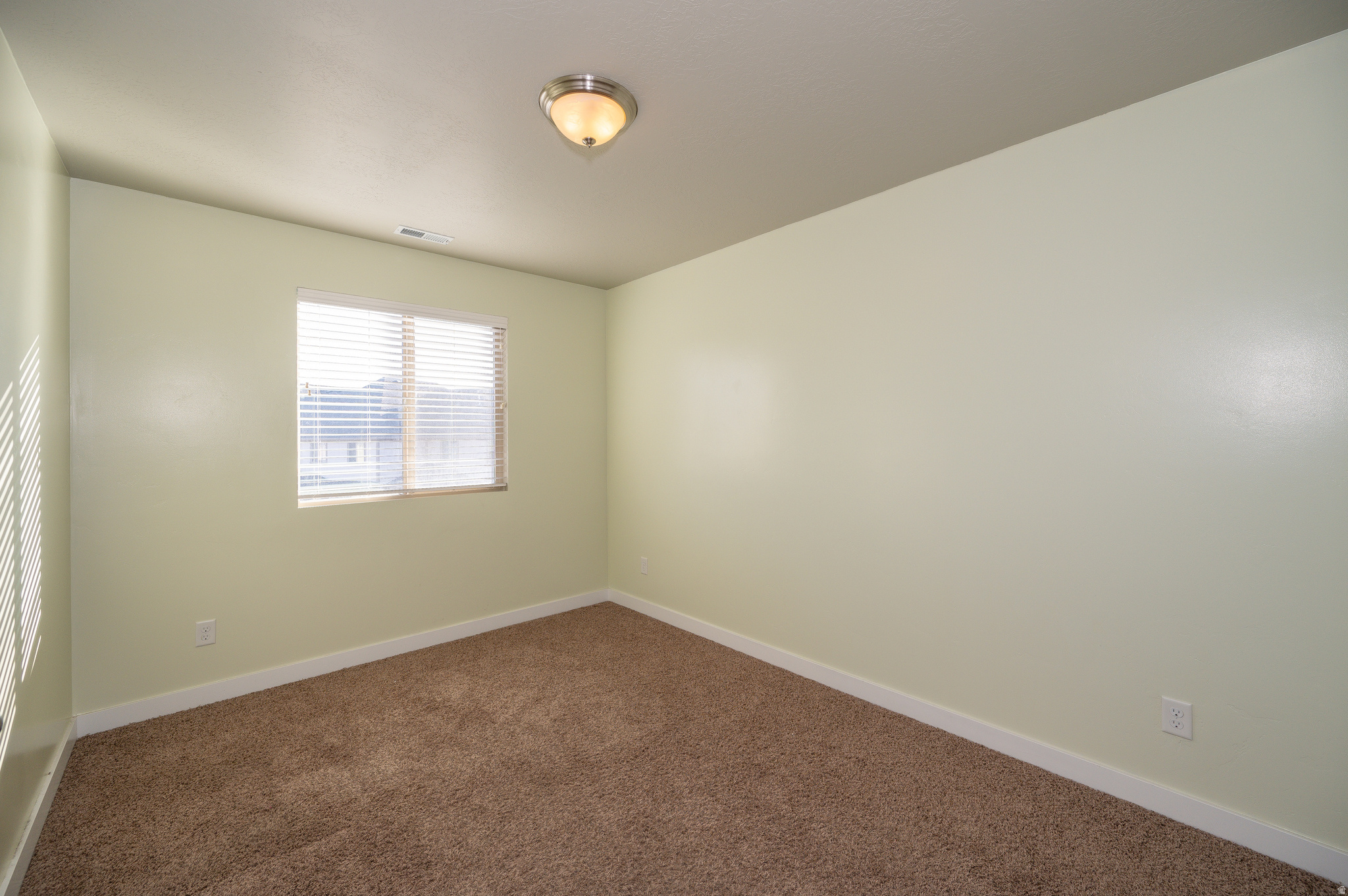 SPRING VALLEY TOWNHOMES - Residential Lease