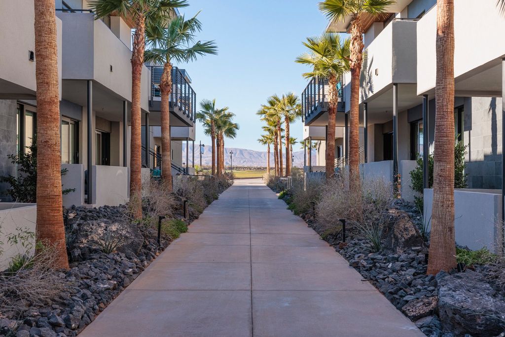 Photo of 1400 E BLACK DESERT DR #12128, Ivins, UT 84738 (MLS # 2133266)