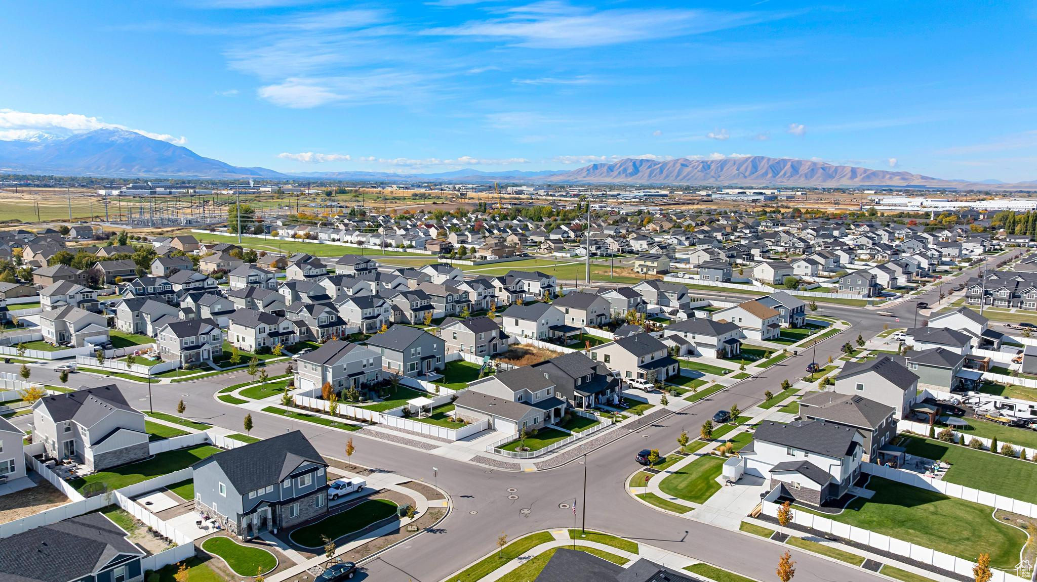 Springville, Utah 84663, United States, 4 Bedrooms Bedrooms, ,3 BathroomsBathrooms,Residential,Pending,230585