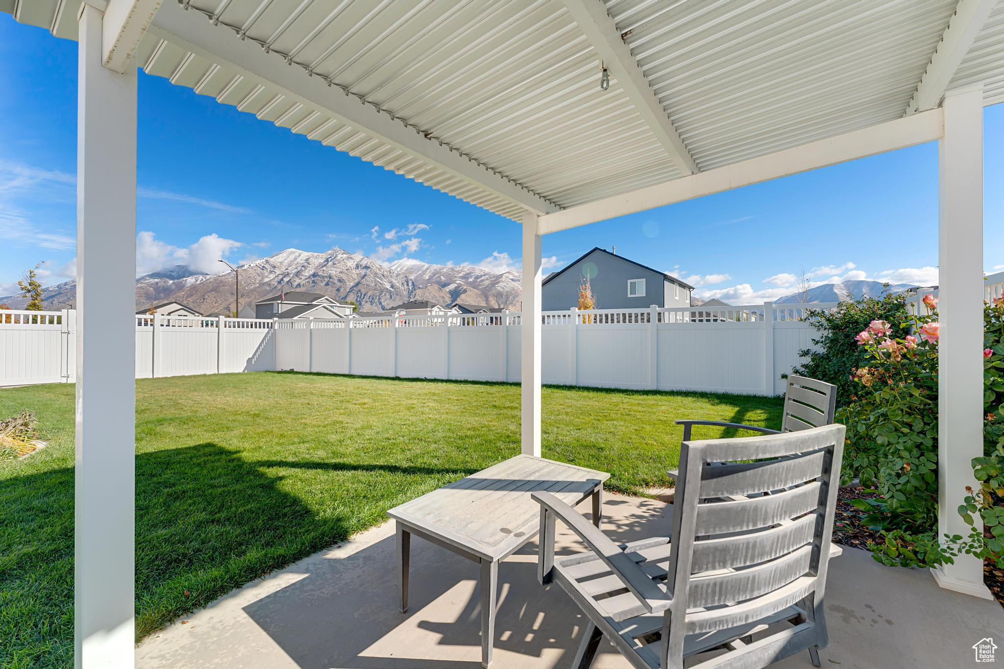 Springville, Utah 84663, United States, 4 Bedrooms Bedrooms, ,3 BathroomsBathrooms,Residential,Pending,230585