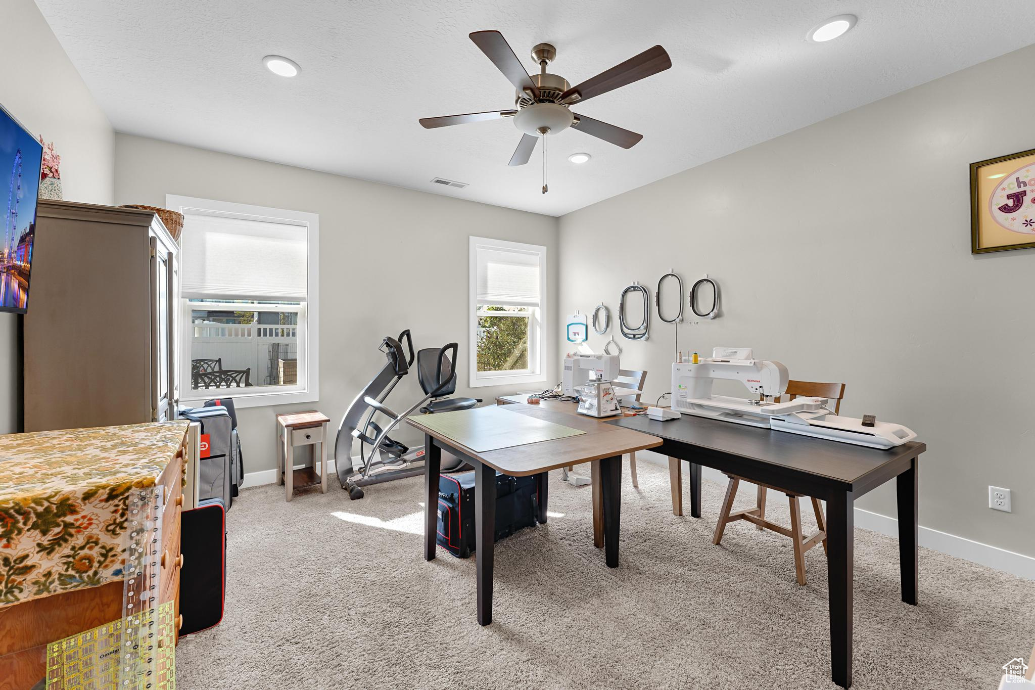 Springville, Utah 84663, United States, 4 Bedrooms Bedrooms, ,3 BathroomsBathrooms,Residential,Pending,230585