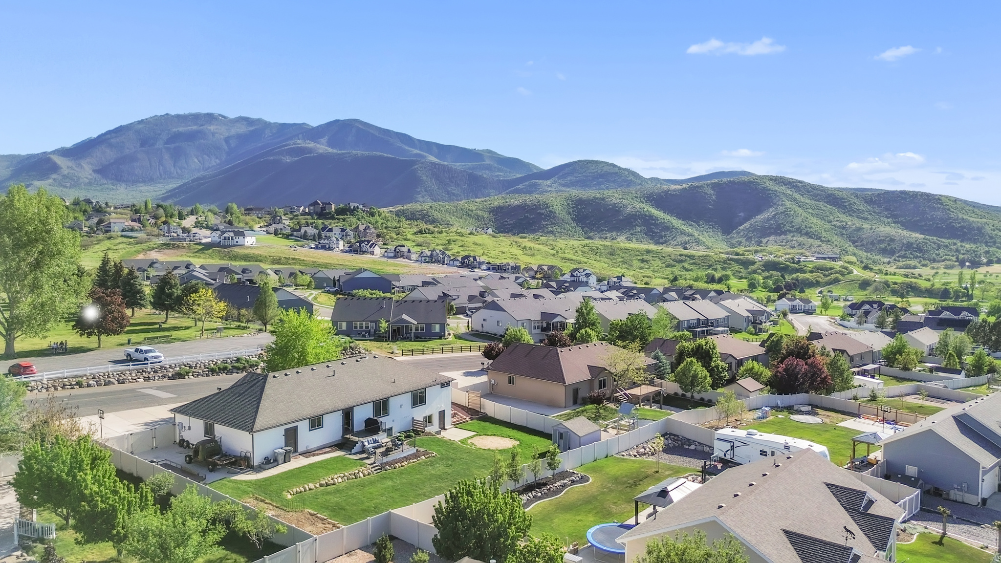 CRESTVIEW ESTATES - Residential
