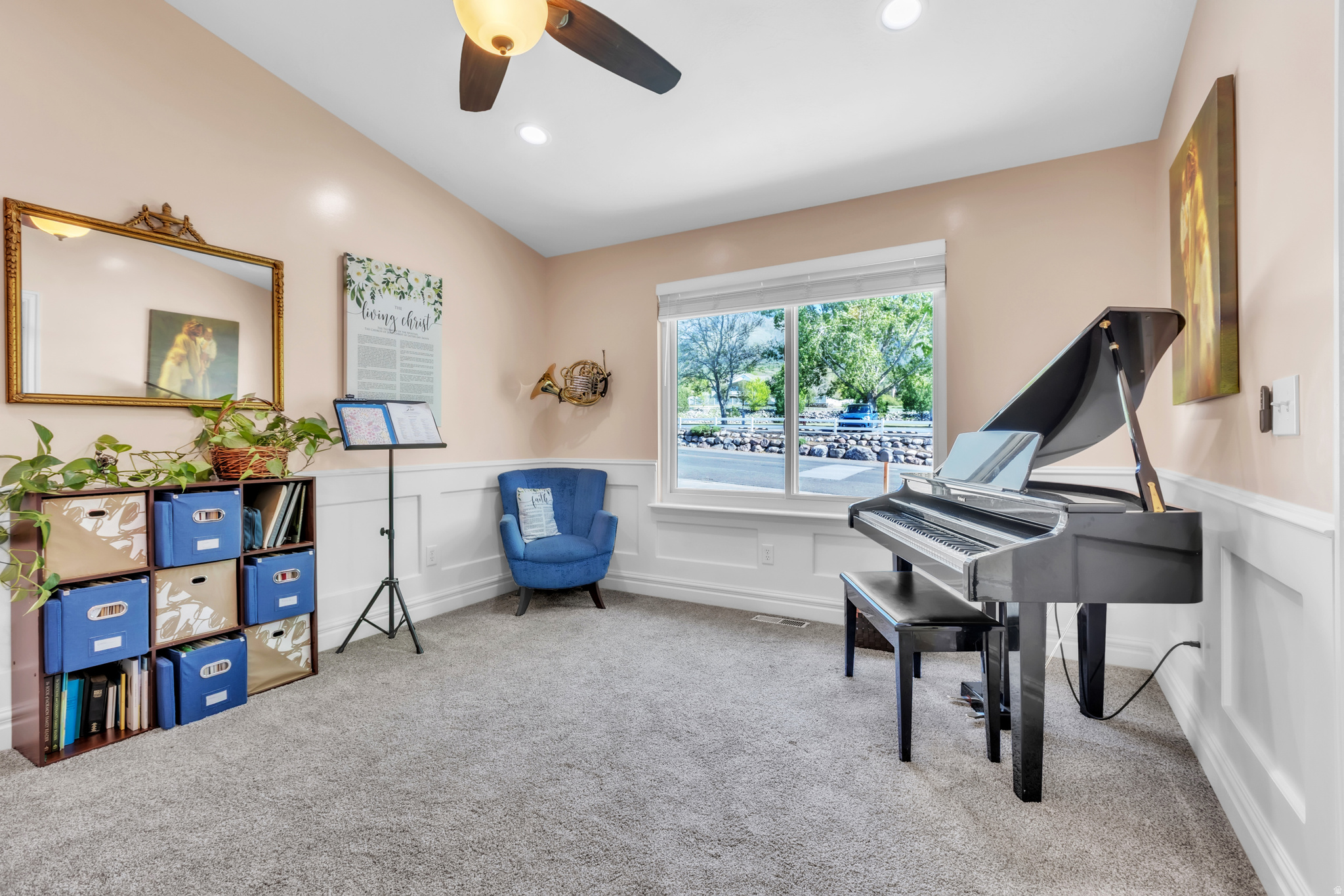 CRESTVIEW ESTATES - Residential