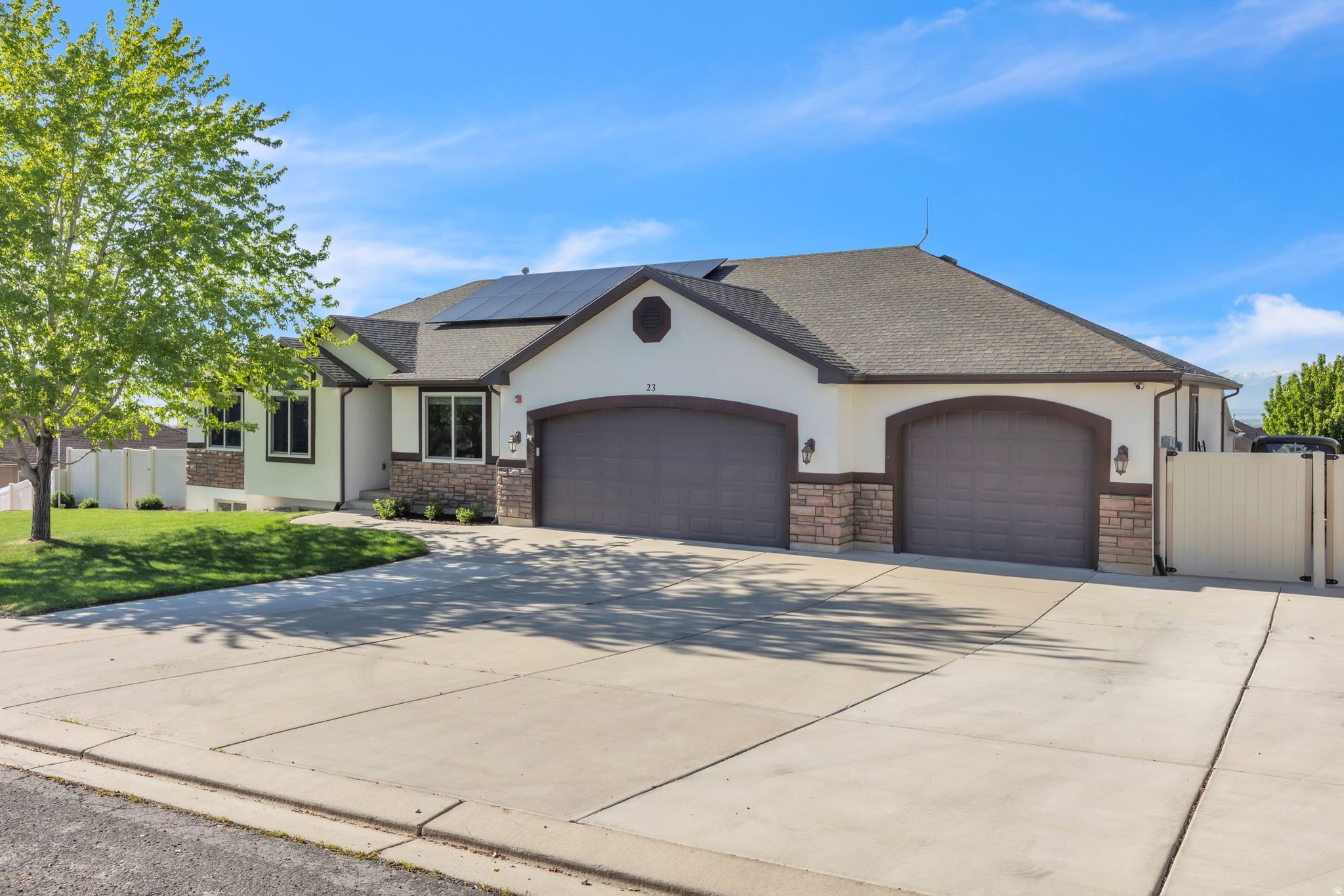 CRESTVIEW ESTATES - Residential