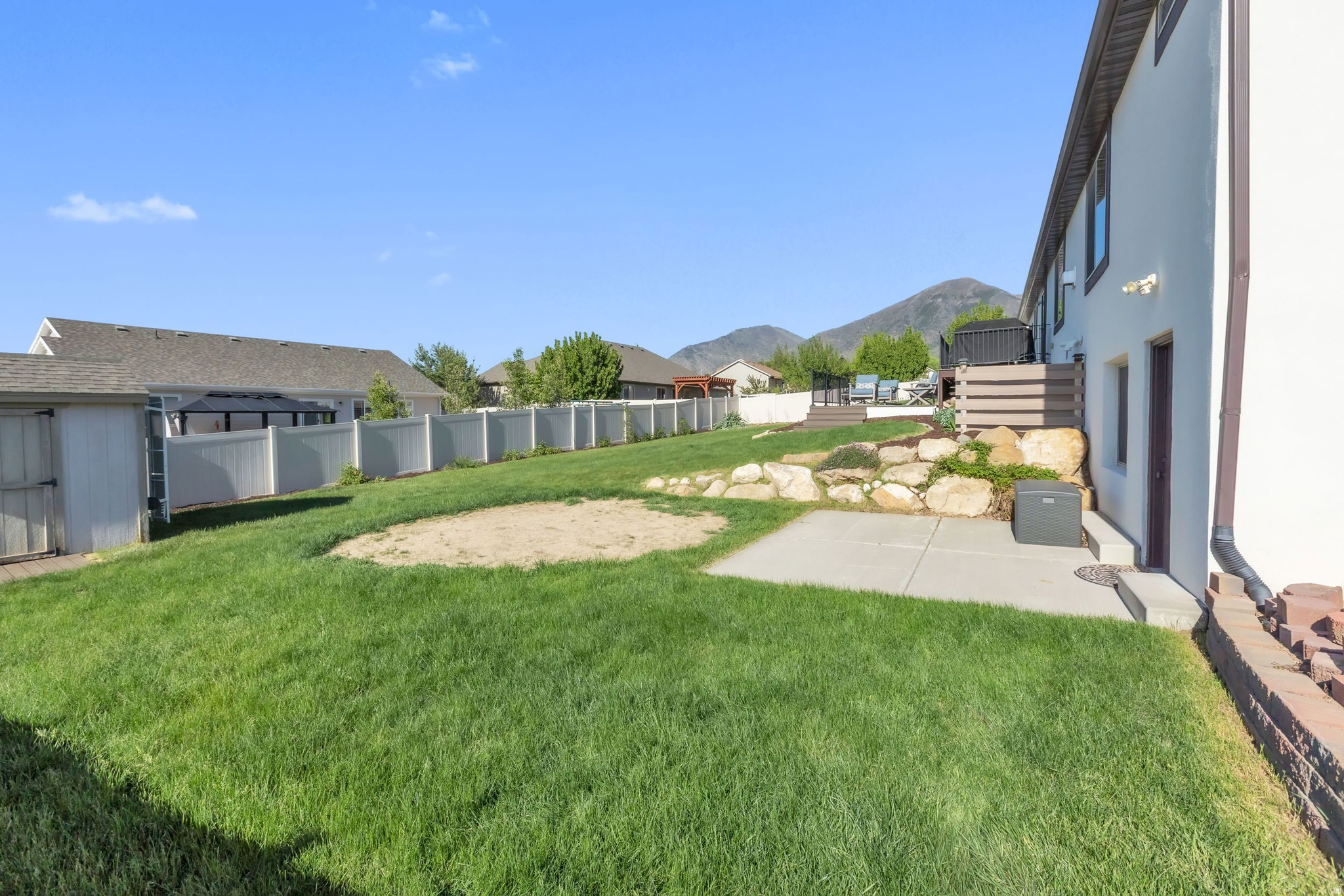 CRESTVIEW ESTATES - Residential