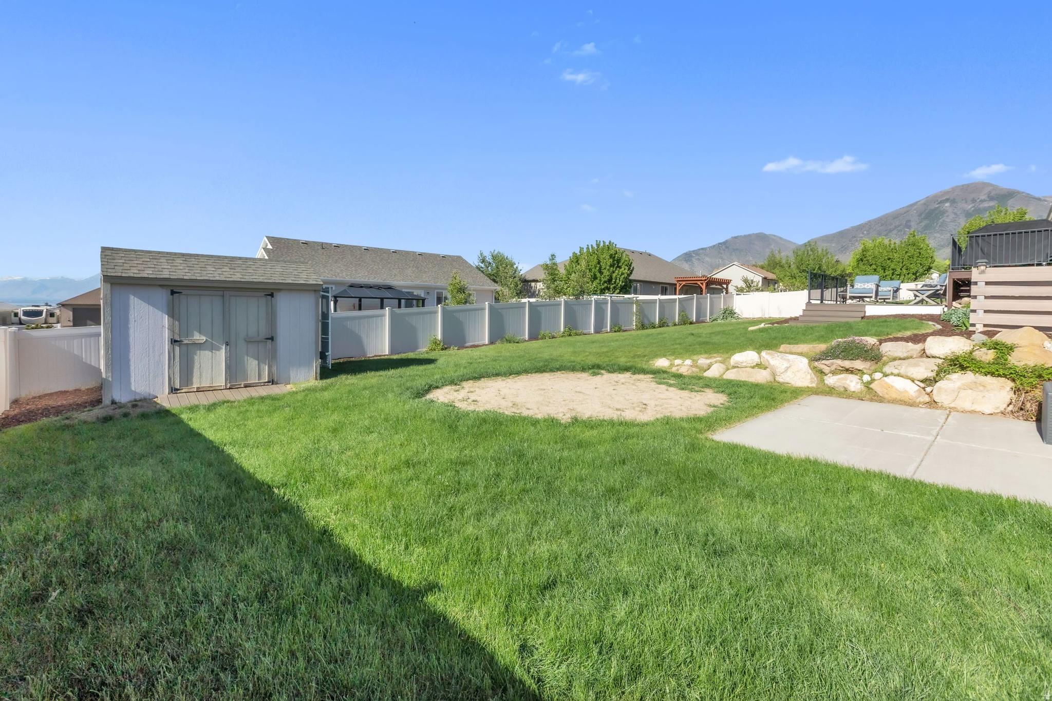 CRESTVIEW ESTATES - Residential