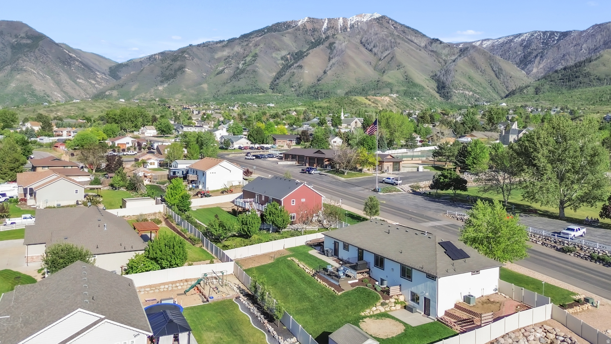 CRESTVIEW ESTATES - Residential