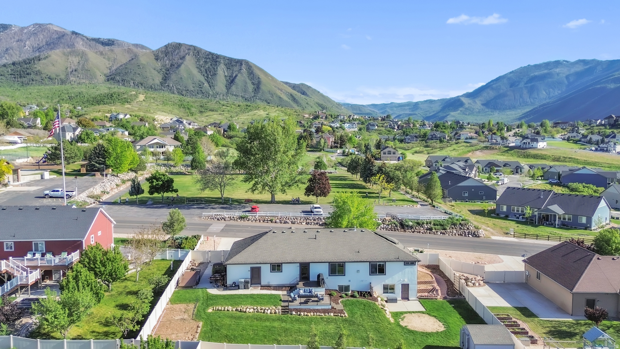 CRESTVIEW ESTATES - Residential