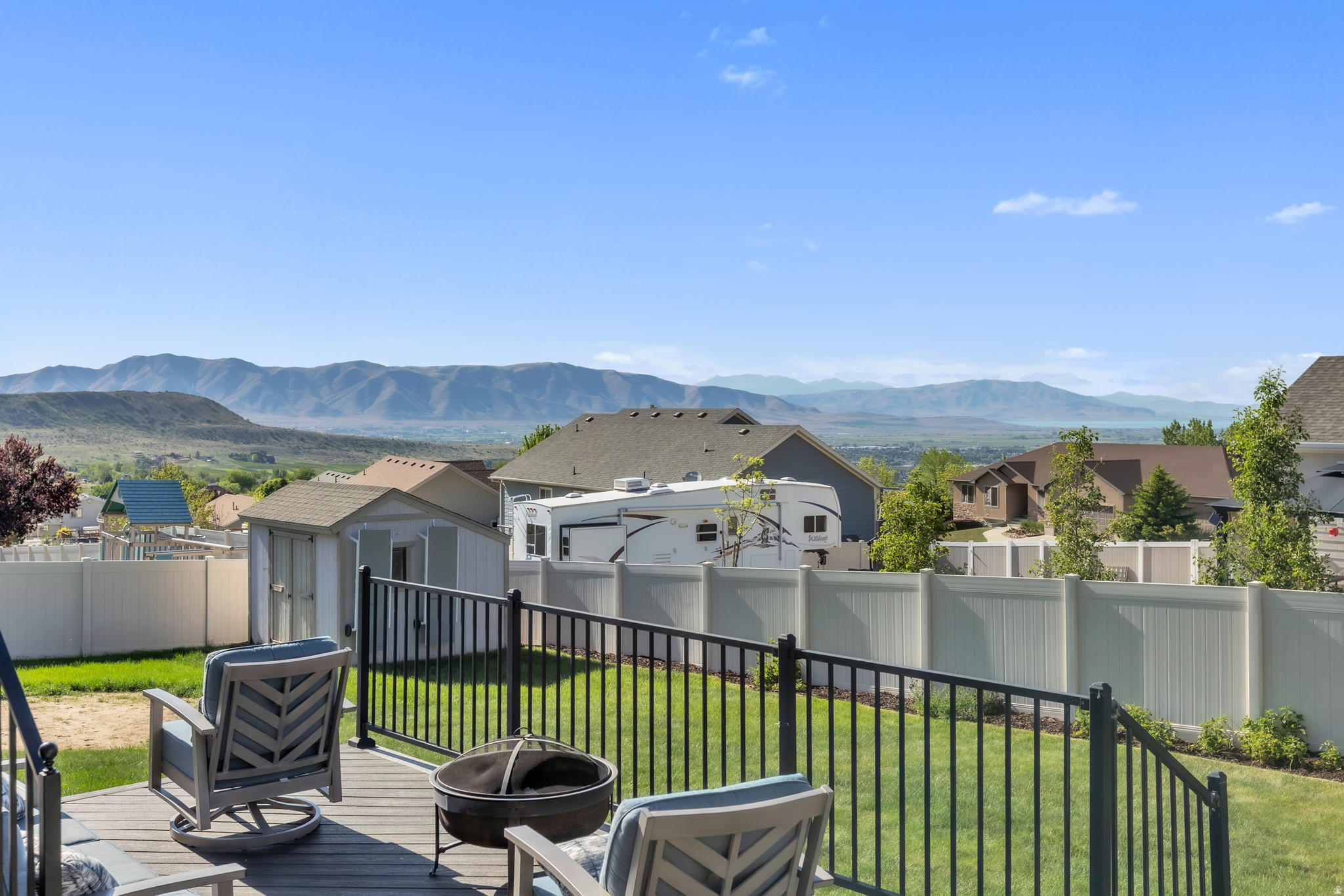 CRESTVIEW ESTATES - Residential