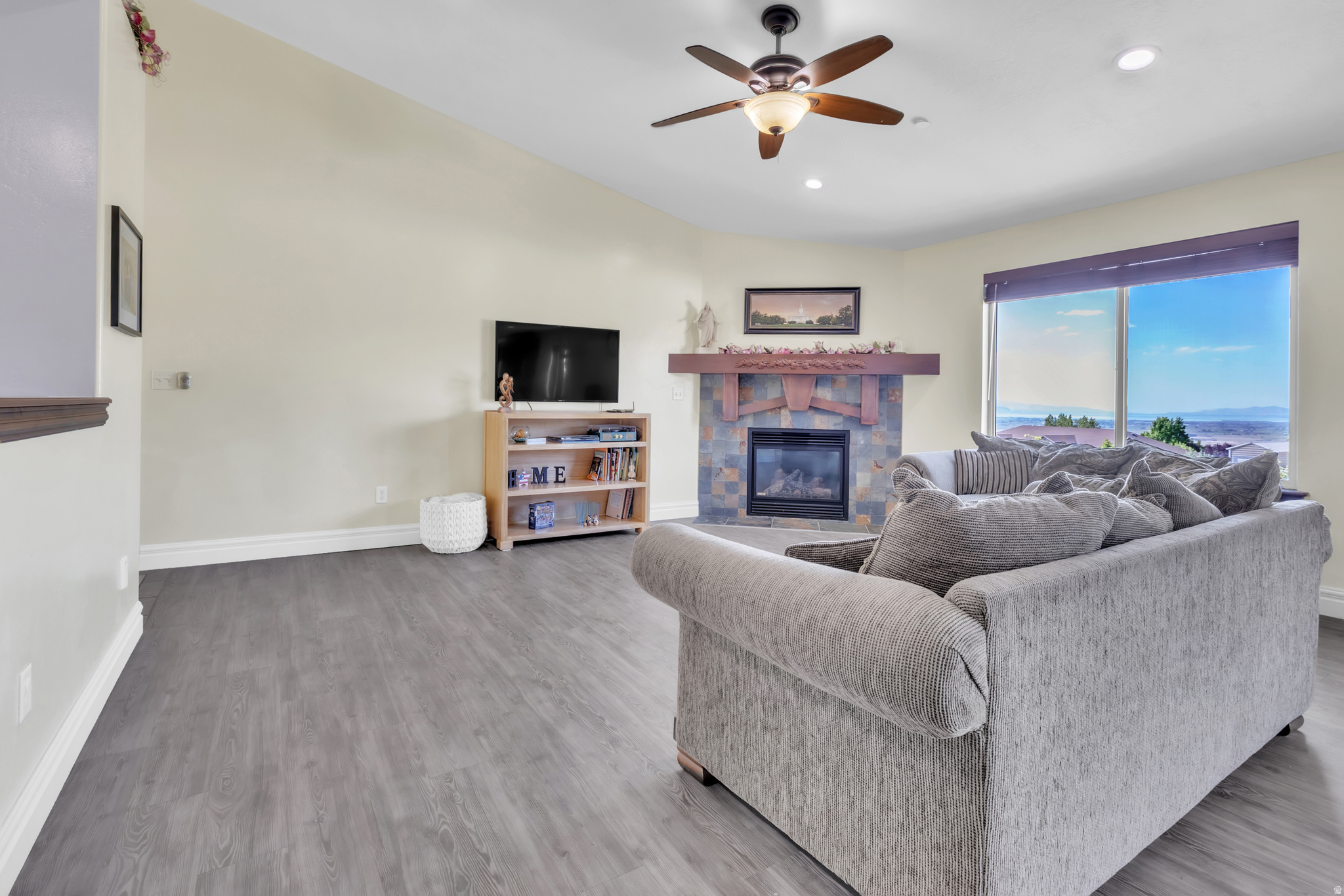 CRESTVIEW ESTATES - Residential
