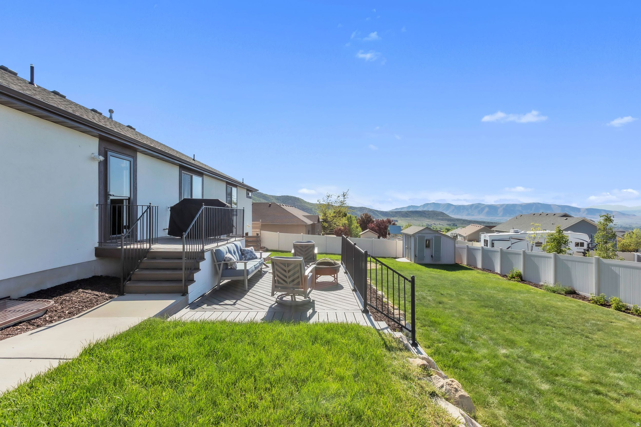 CRESTVIEW ESTATES - Residential