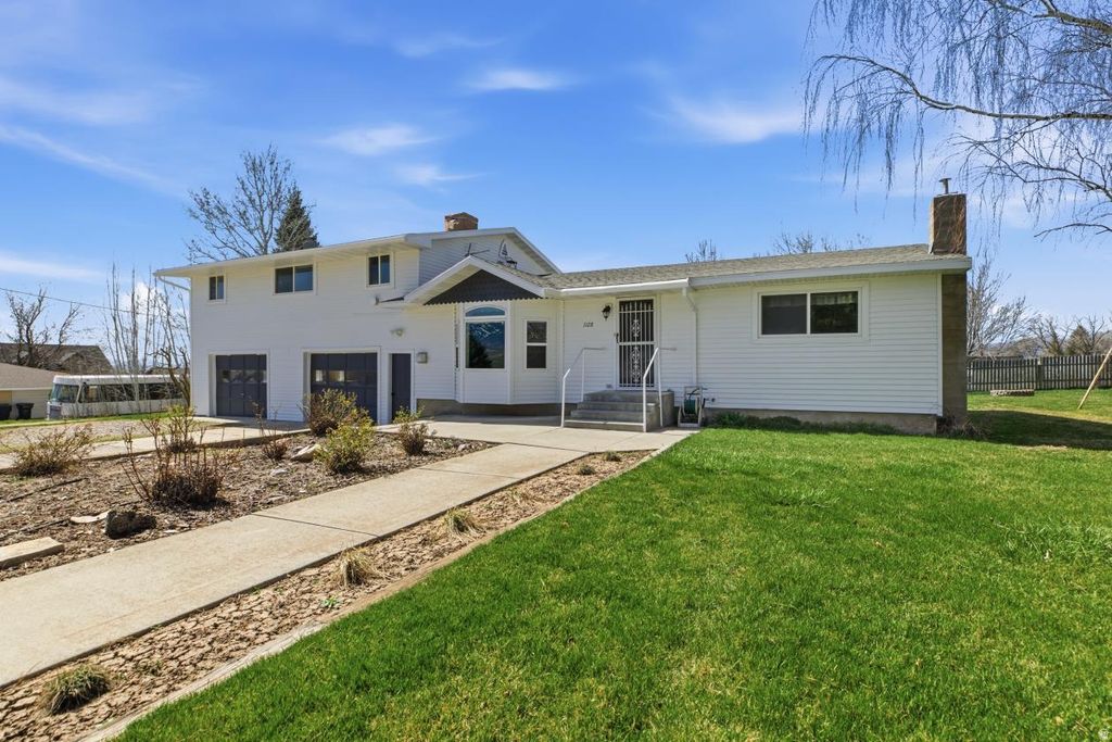 Photo of 1128 S 1600 E, Preston, ID 83263 (MLS # 2145162)