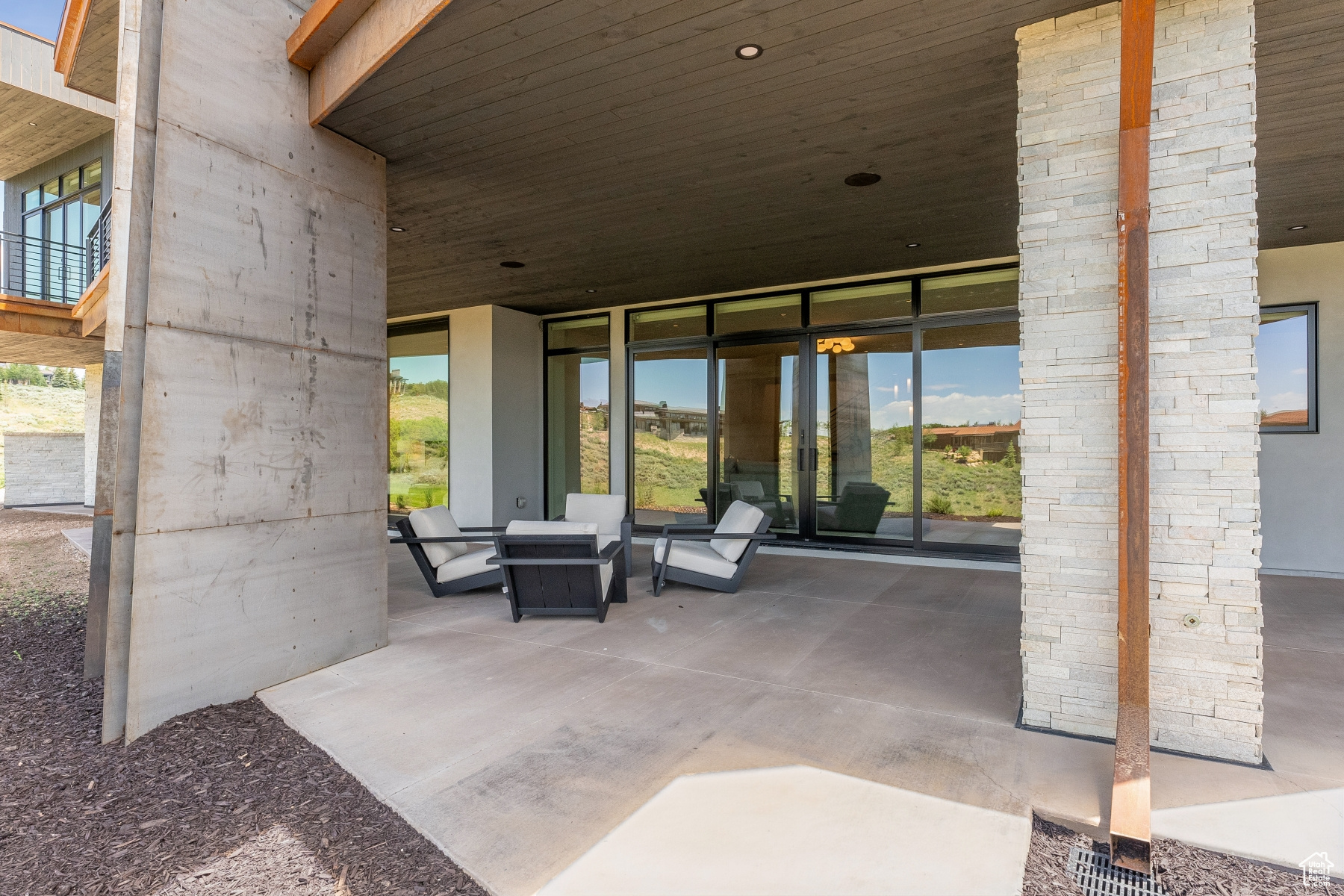 PINNACLE AT PROMONTORY - Residential