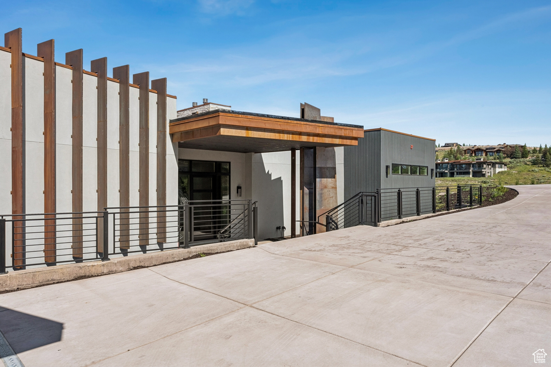 PINNACLE AT PROMONTORY - Residential