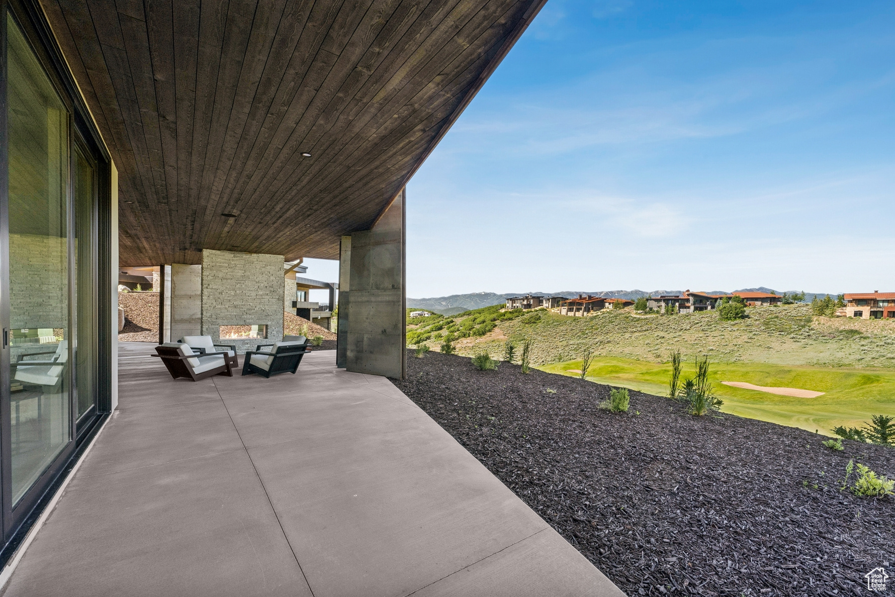 PINNACLE AT PROMONTORY - Residential