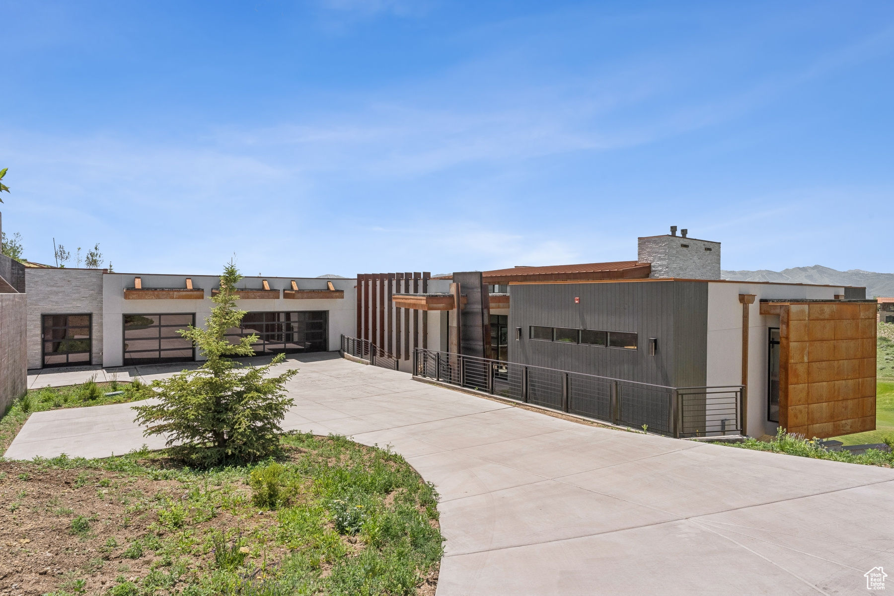 PINNACLE AT PROMONTORY - Residential