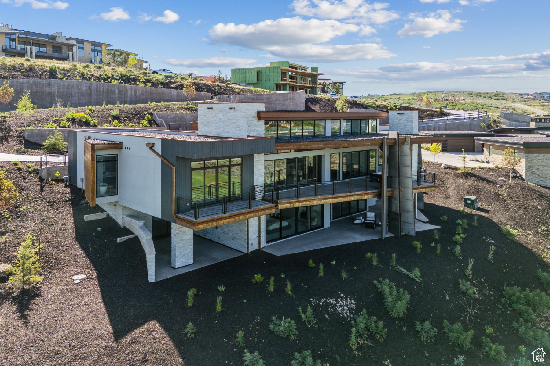 PINNACLE AT PROMONTORY - Residential