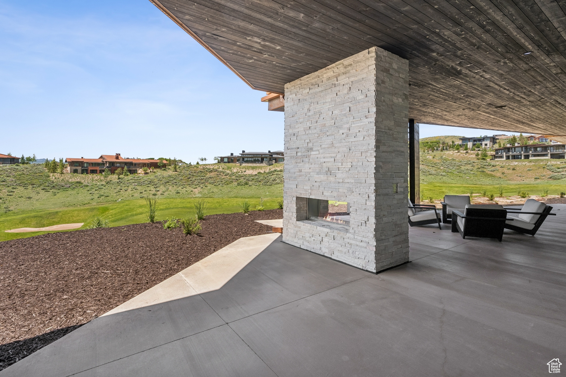 PINNACLE AT PROMONTORY - Residential