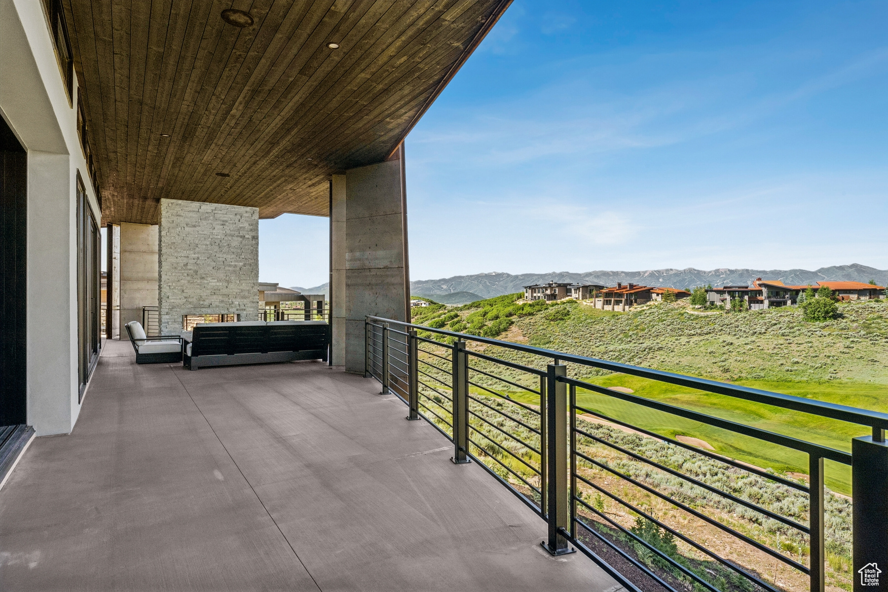 PINNACLE AT PROMONTORY - Residential