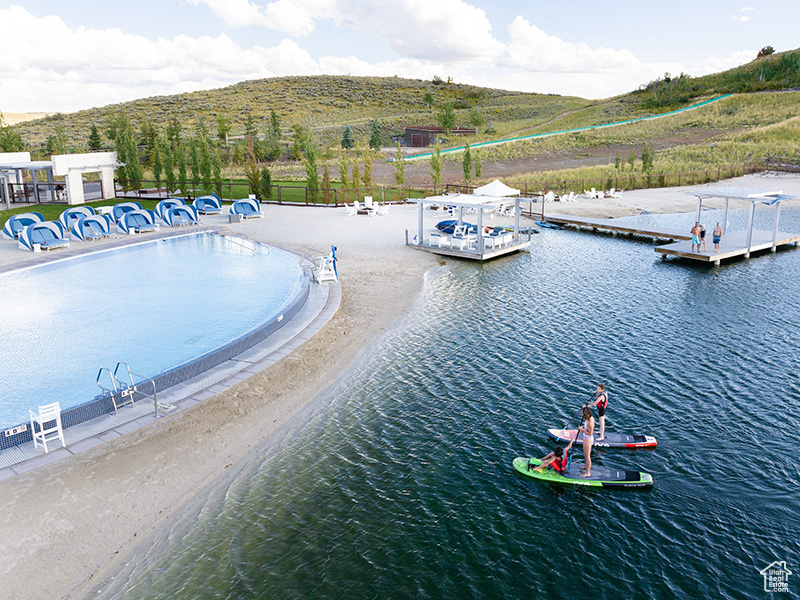 PINNACLE AT PROMONTORY - Residential