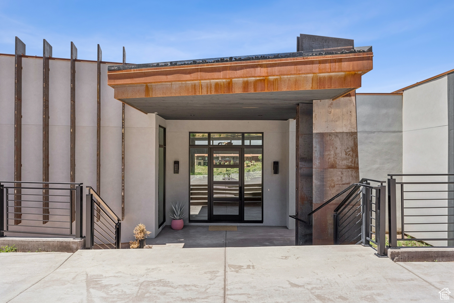 PINNACLE AT PROMONTORY - Residential