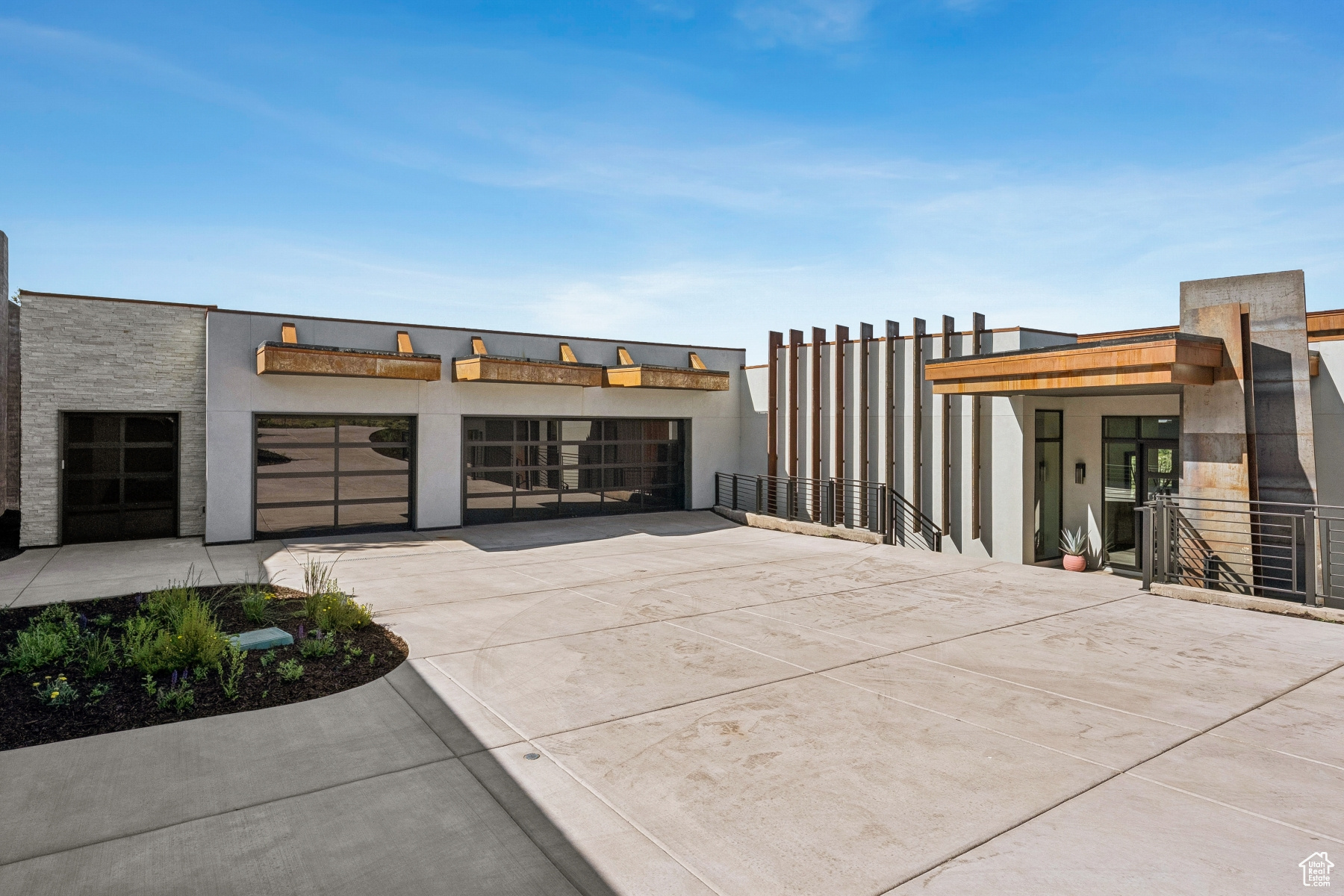 PINNACLE AT PROMONTORY - Residential