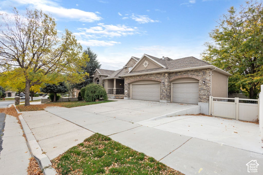Photo of 3013 W ALTA PEAK RD, South Jordan, UT 84095 (MLS # 2192342)