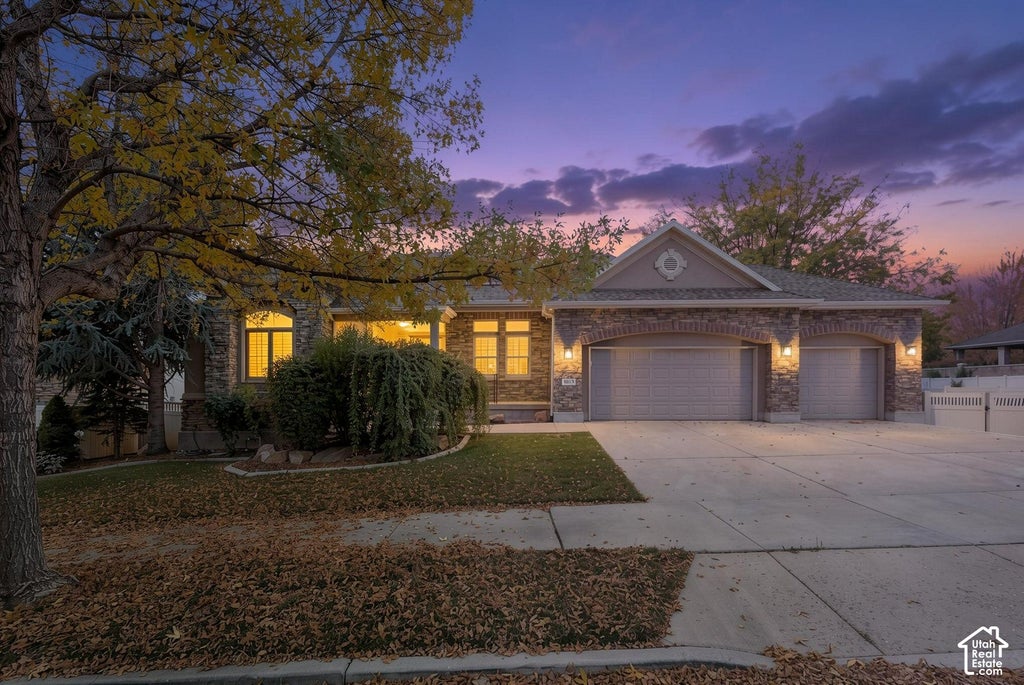 Photo of 3013 W ALTA PEAK RD, South Jordan, UT 84095 (MLS # 2192342)