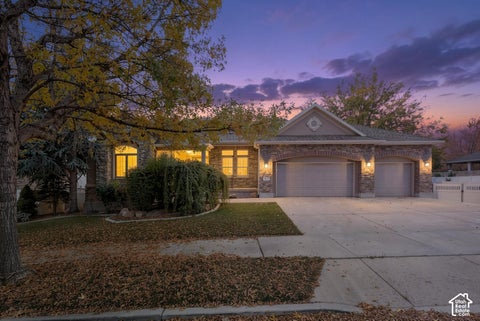 Photo of 3013 W ALTA PEAK RD, South Jordan, UT 84095 (MLS # 2192342)