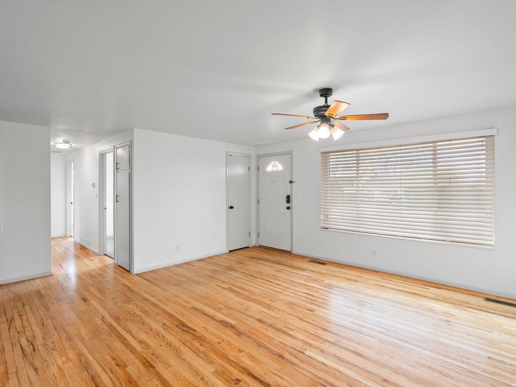 Photo of 1036 N ANGEL ST W, Layton, UT 84041 (MLS # 2123986)