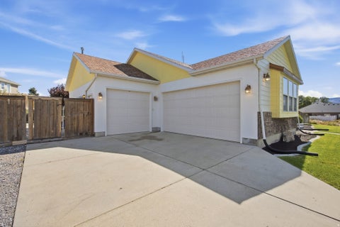 Tiny photo for 9290 N HORIZON DR, Eagle Mountain, UT 84005 (MLS # 2186185)