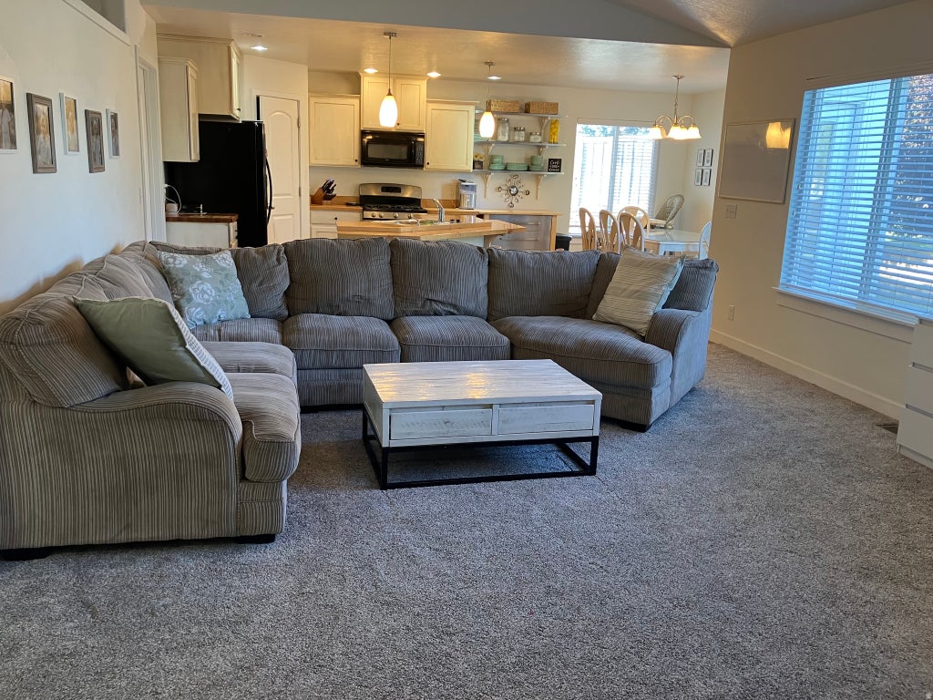 Photo of 9290 N HORIZON DR, Eagle Mountain, UT 84005 (MLS # 2186185)