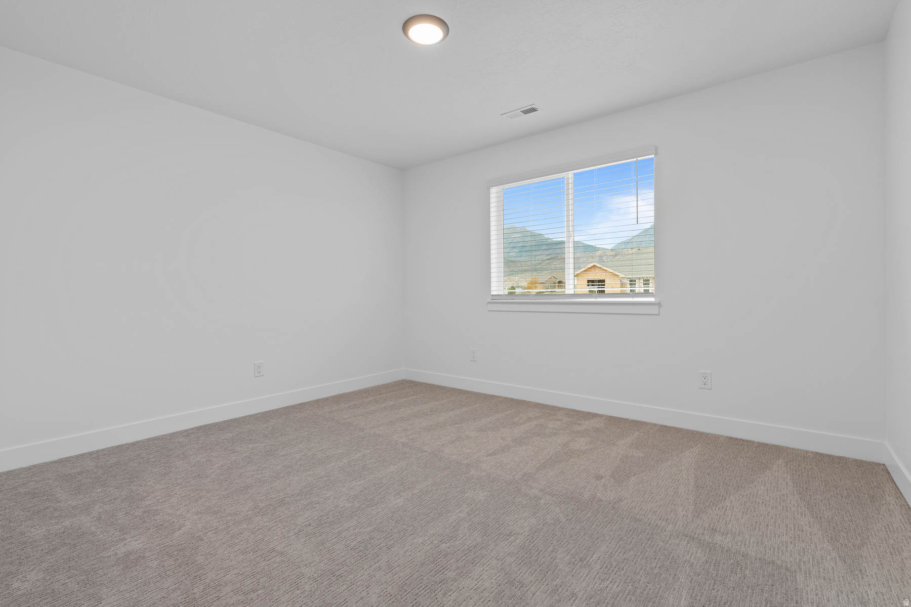 VISTAS AT SUMMIT RDG - Residential