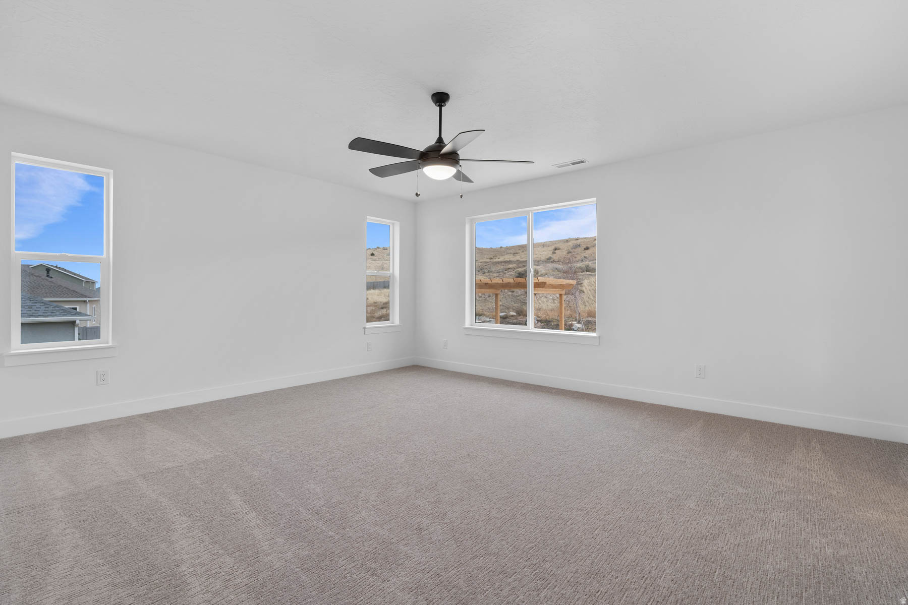 VISTAS AT SUMMIT RDG - Residential