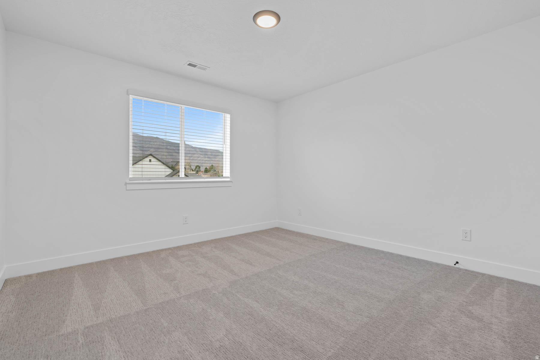 VISTAS AT SUMMIT RDG - Residential