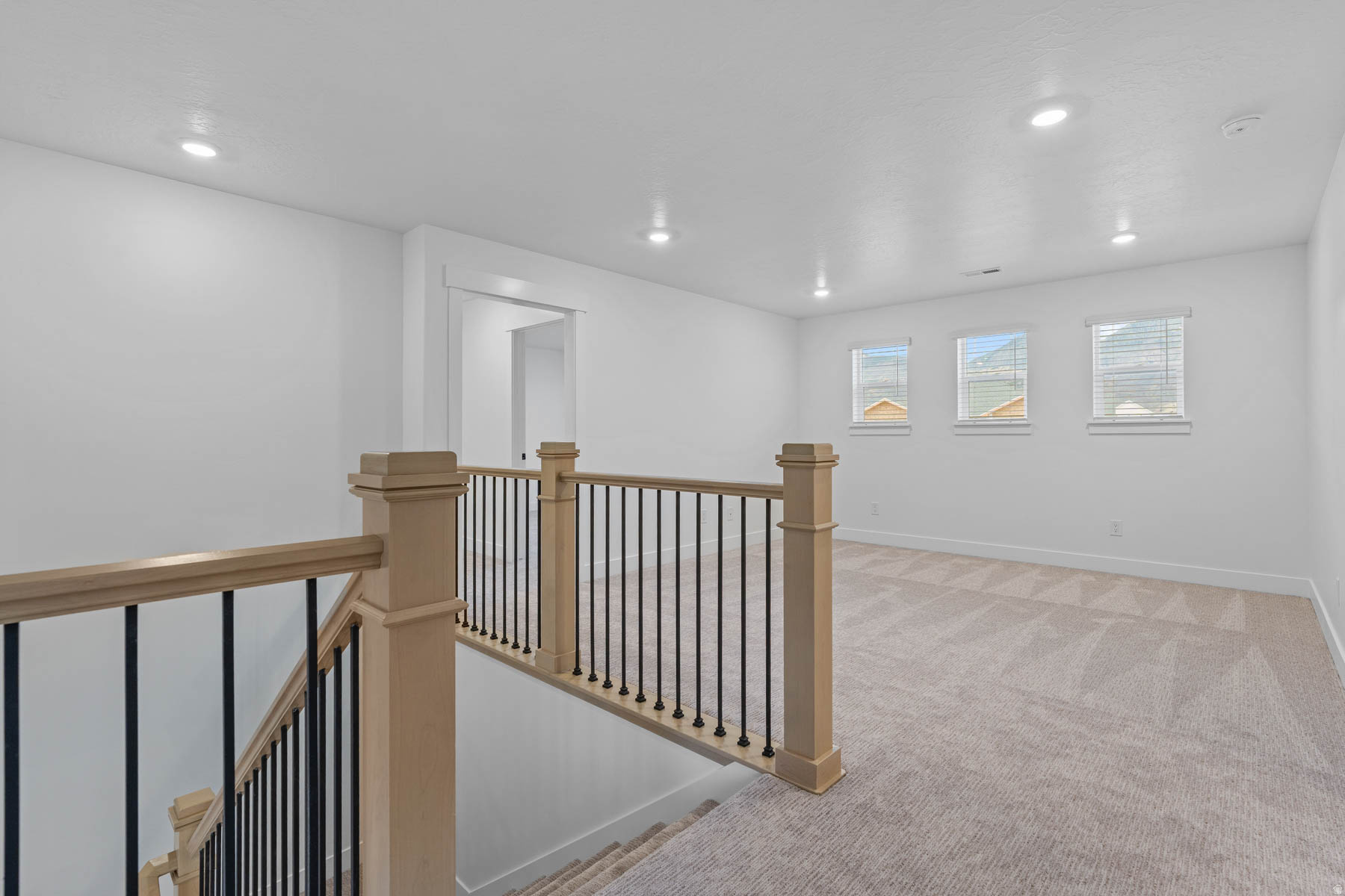 VISTAS AT SUMMIT RDG - Residential