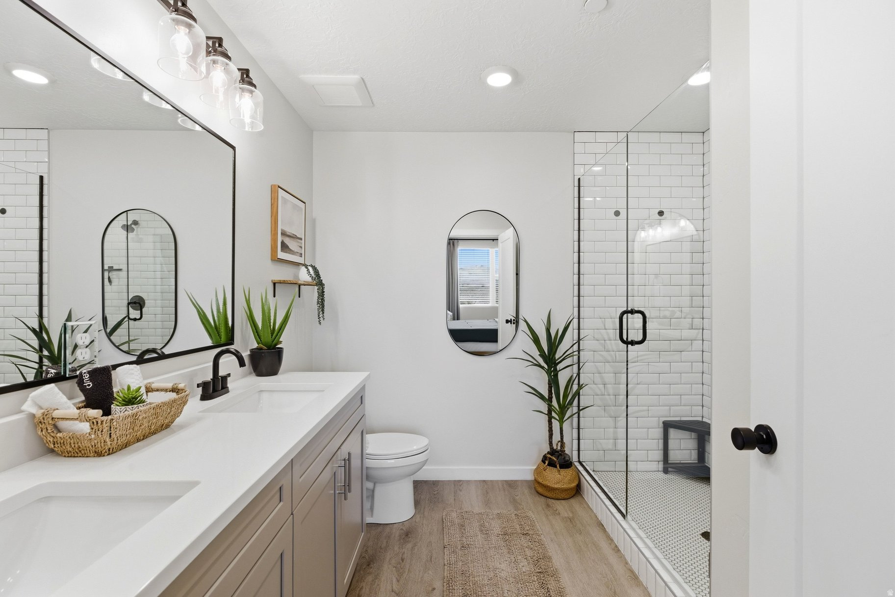 COVE CONDOMINIUMS A - Residential