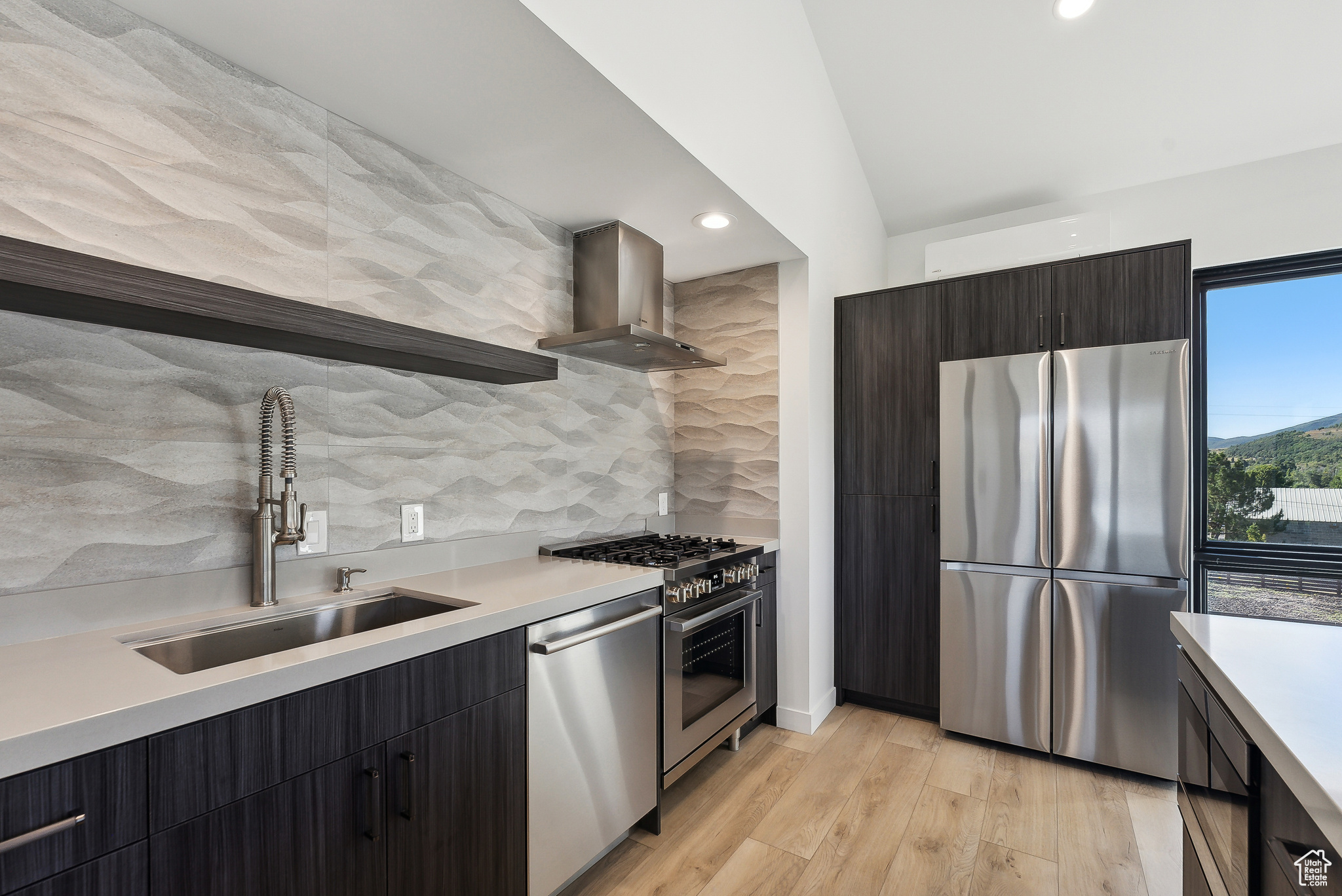 CLARK - Commercial Lease