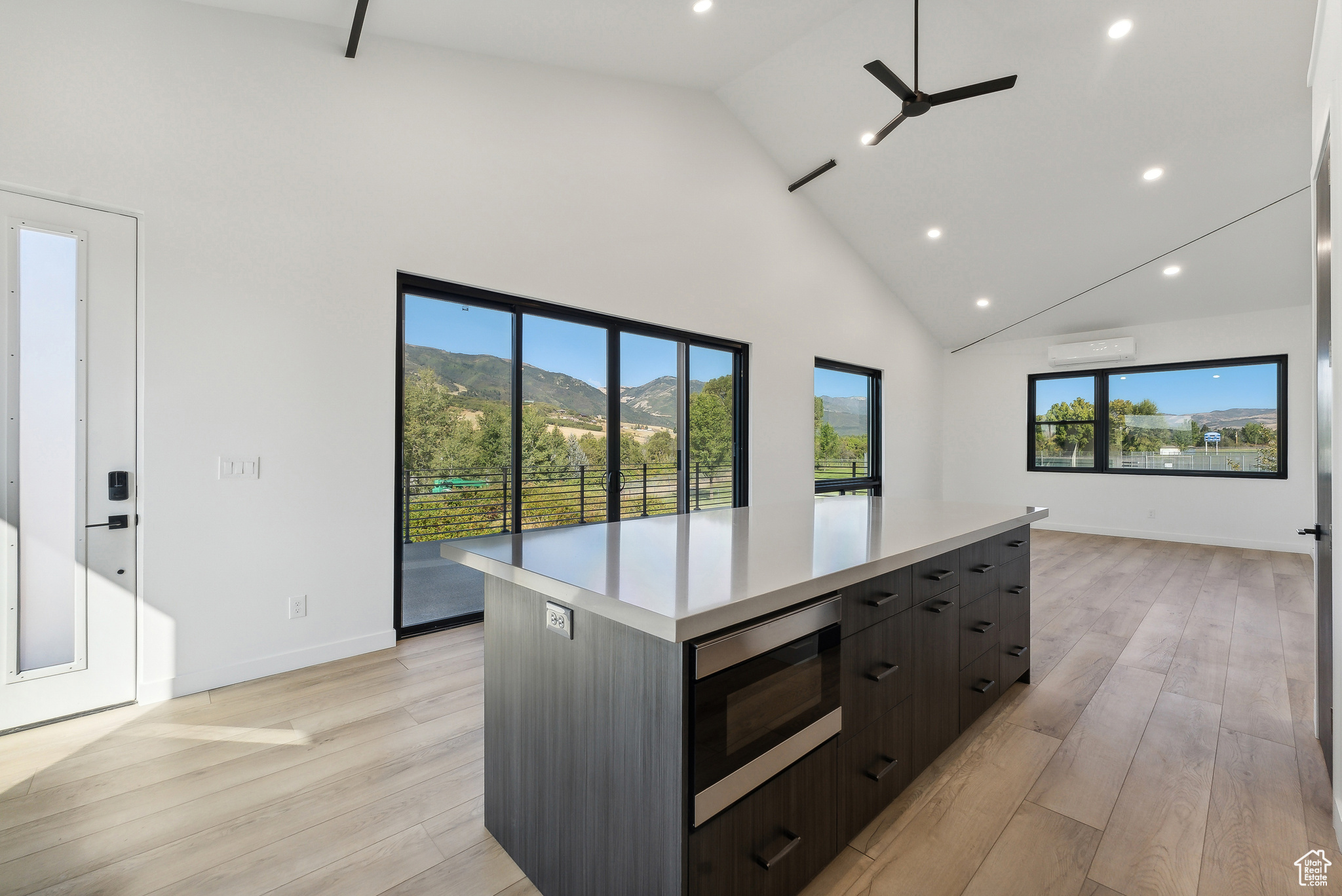 CLARK - Commercial Lease